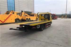 西林非事故拖车